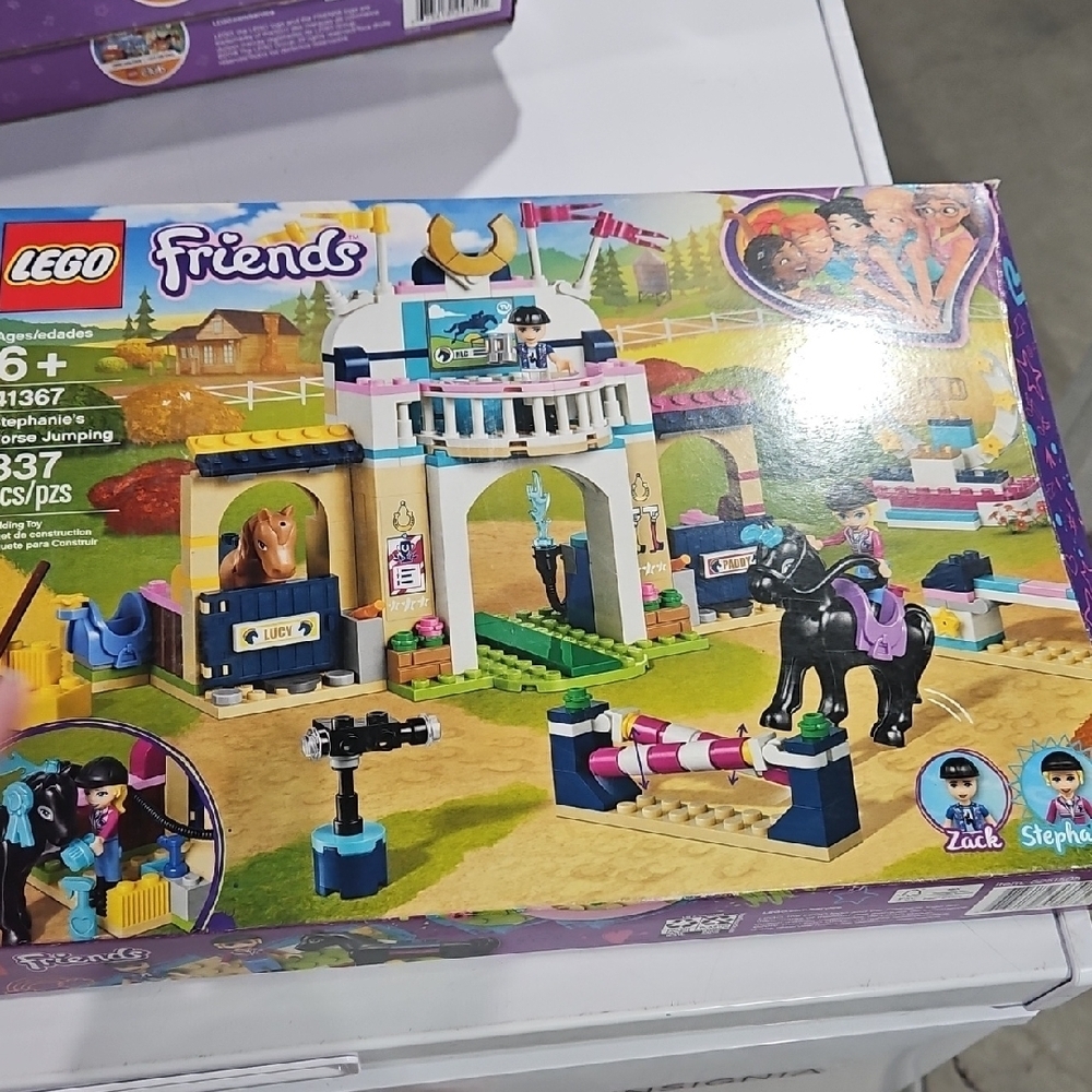 Lego Friends Instruction Booklet Lot with Pink and Purple Covers - Picture 4 of 8
